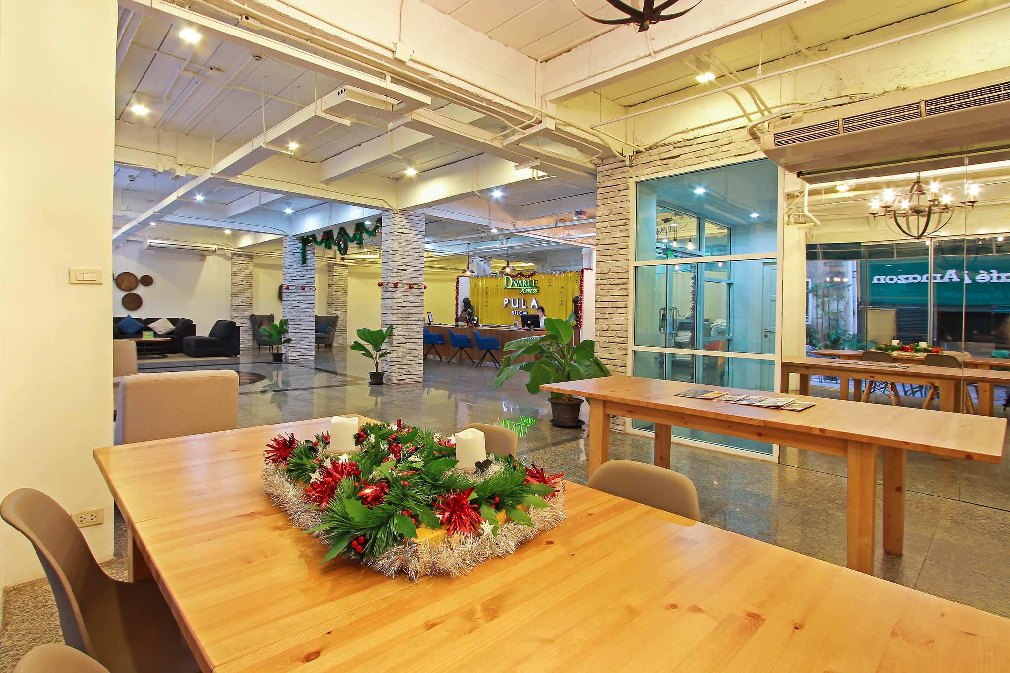 d varee xpress silom