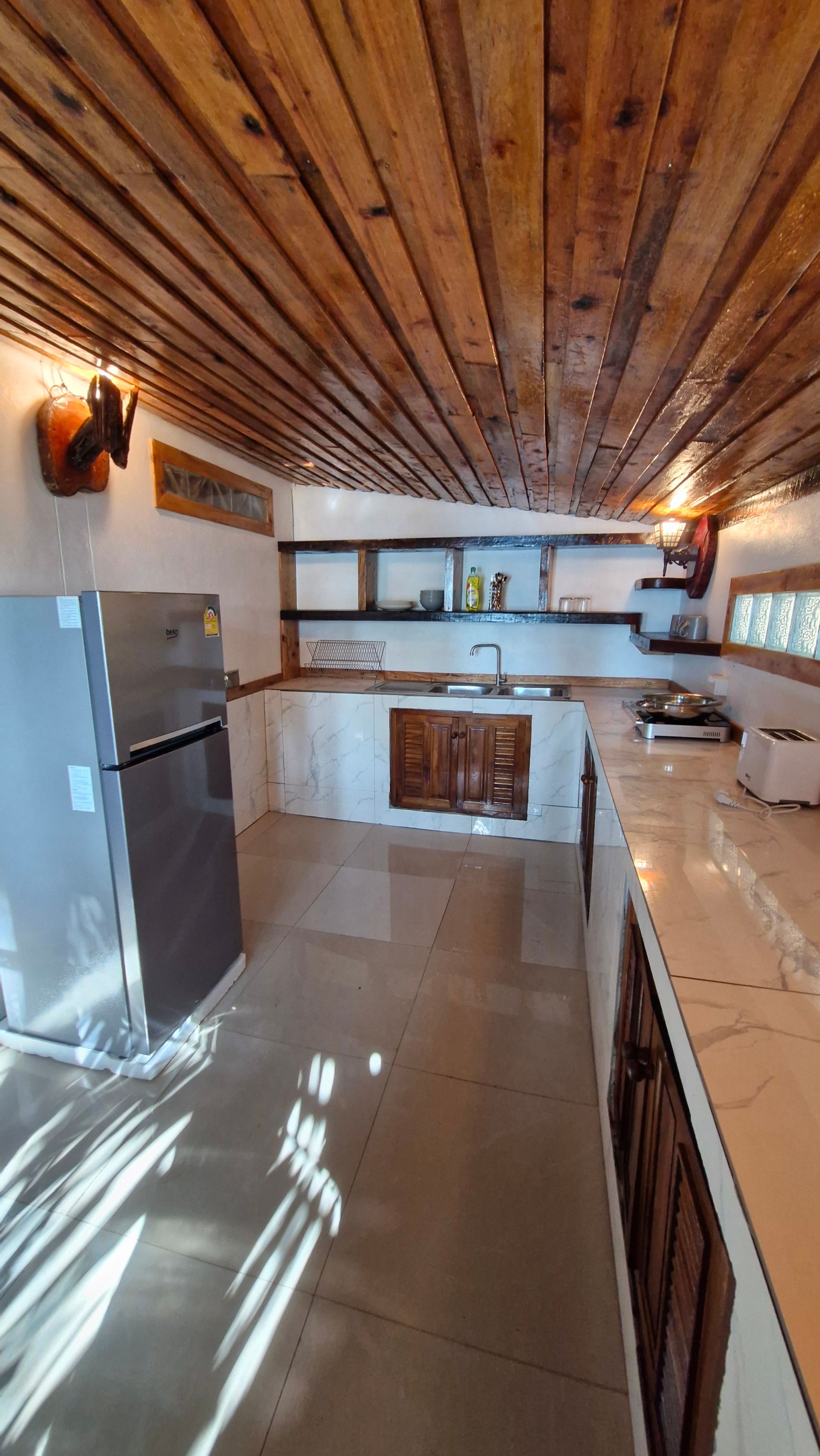 Deluxe Rocks Cabin second row 39