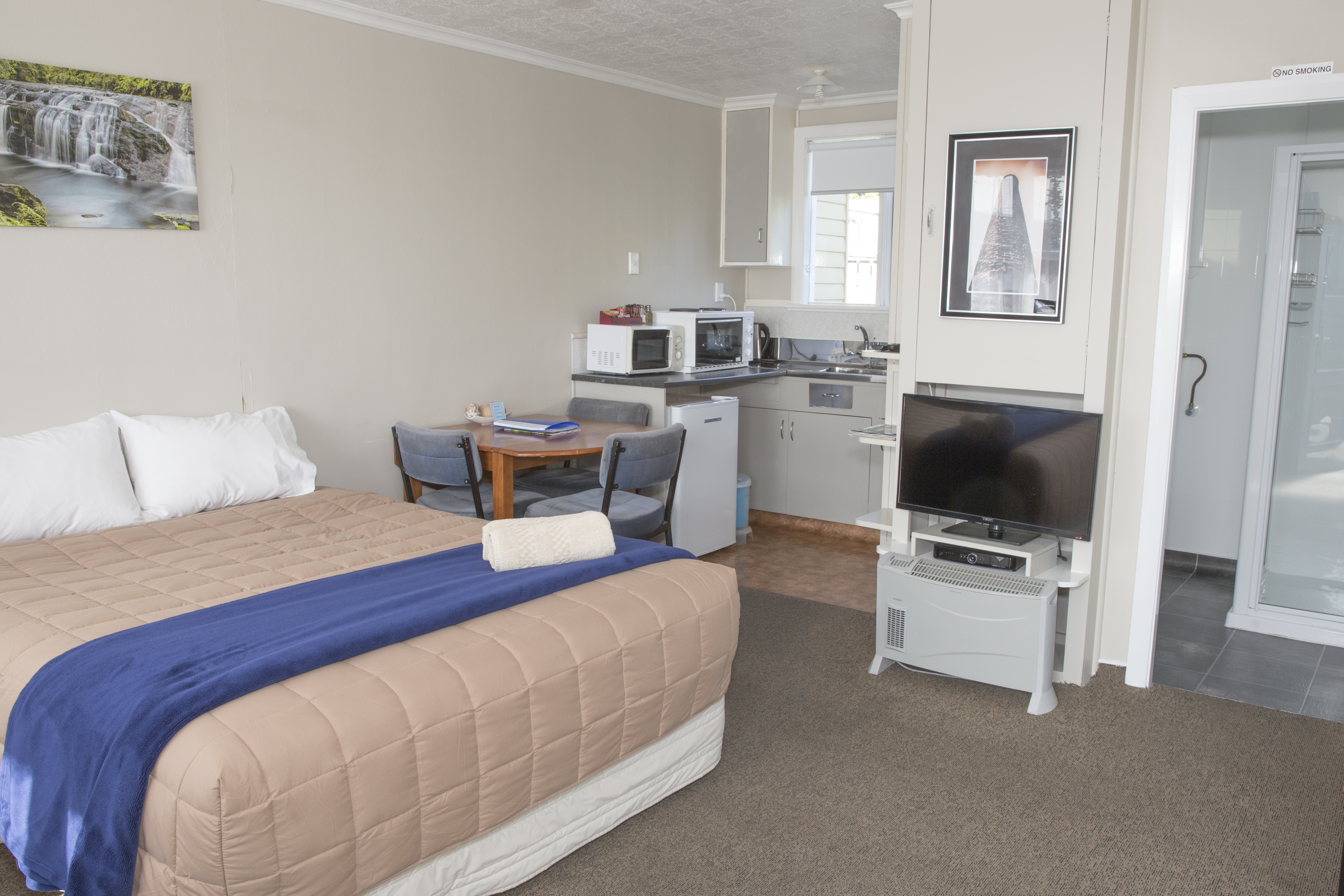 2 Bedroom Unit Sleeps 6