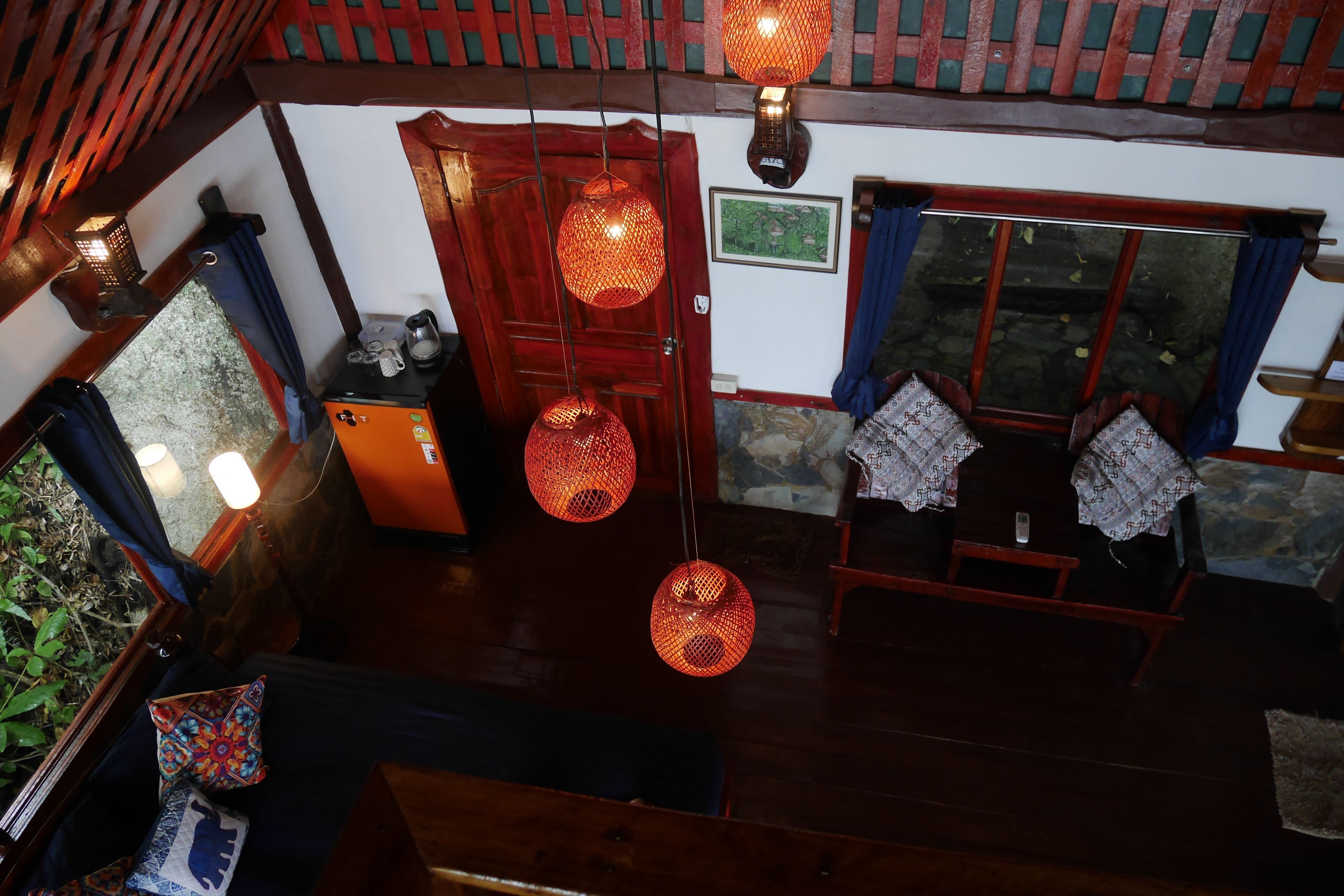 Deluxe Air Conditioned Family Bungalow on the Rocks Number 37