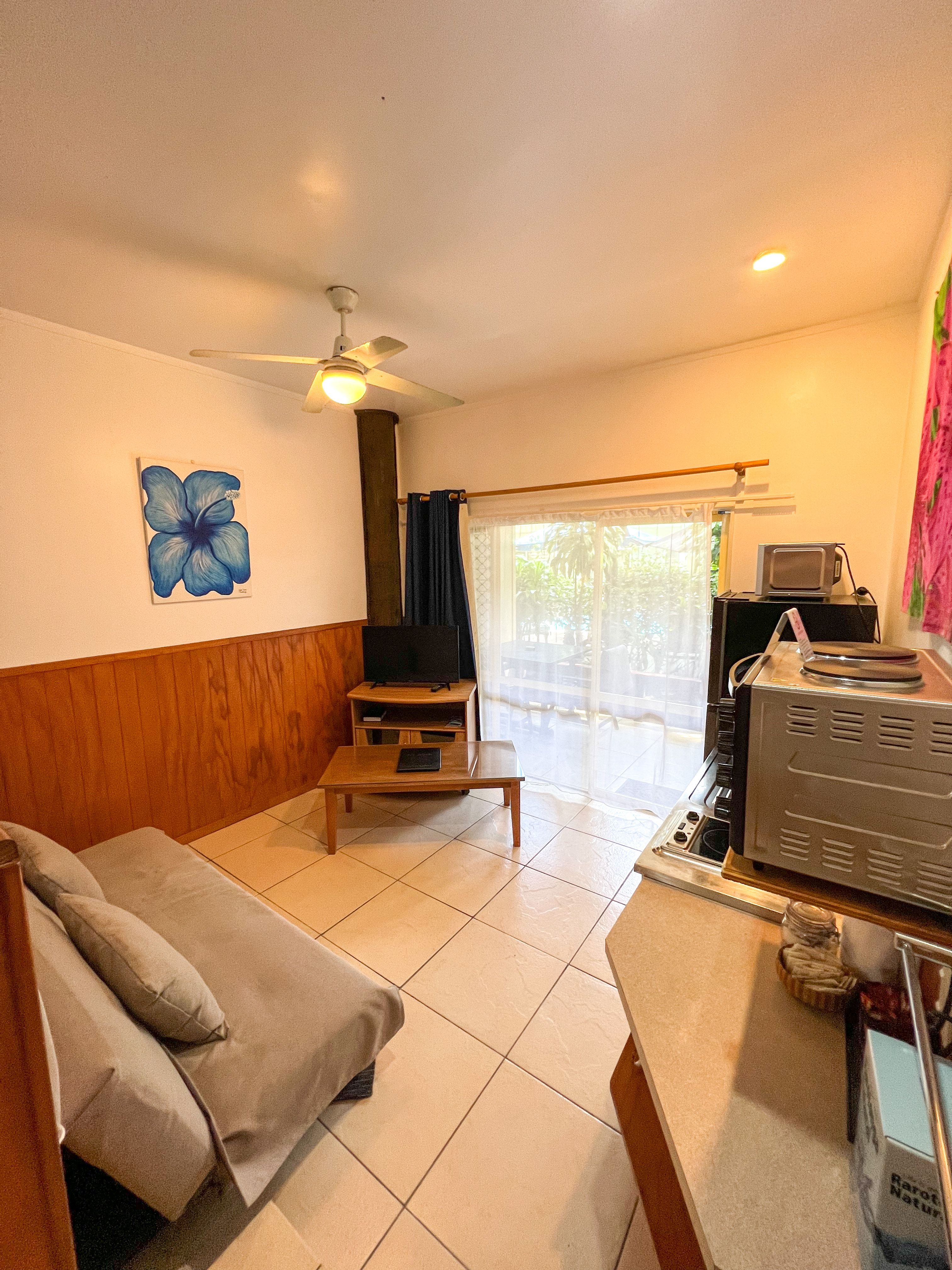 Poolview Studio 10% off Non-refundable