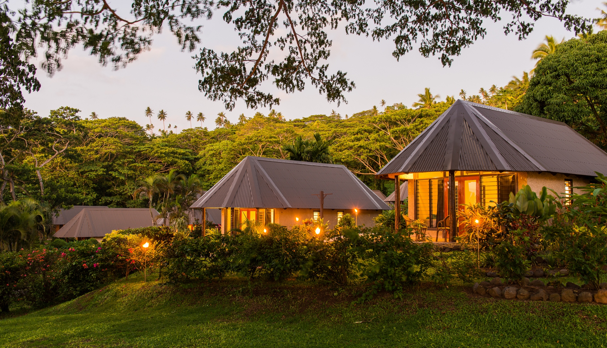 Ocean / Garden View Bure including Meal Plan