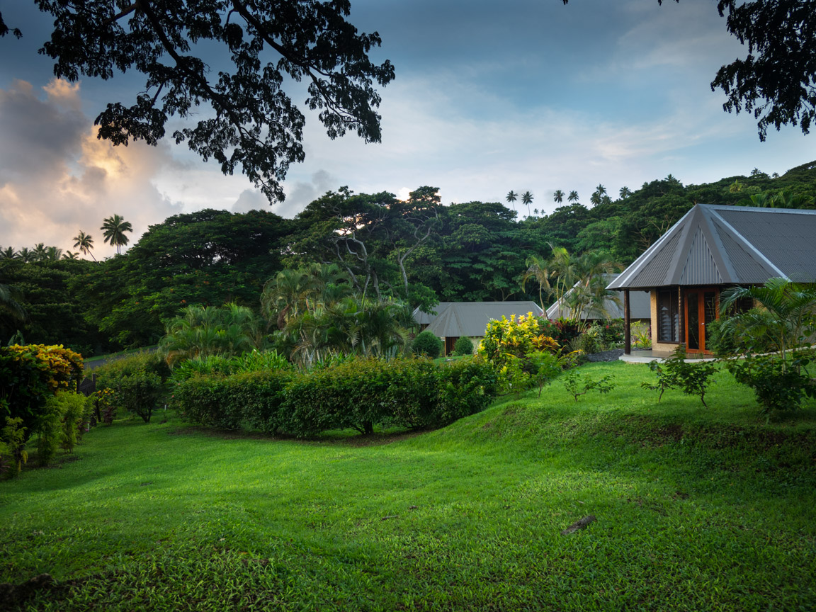 Ocean / Garden View Bure including Meal Plan