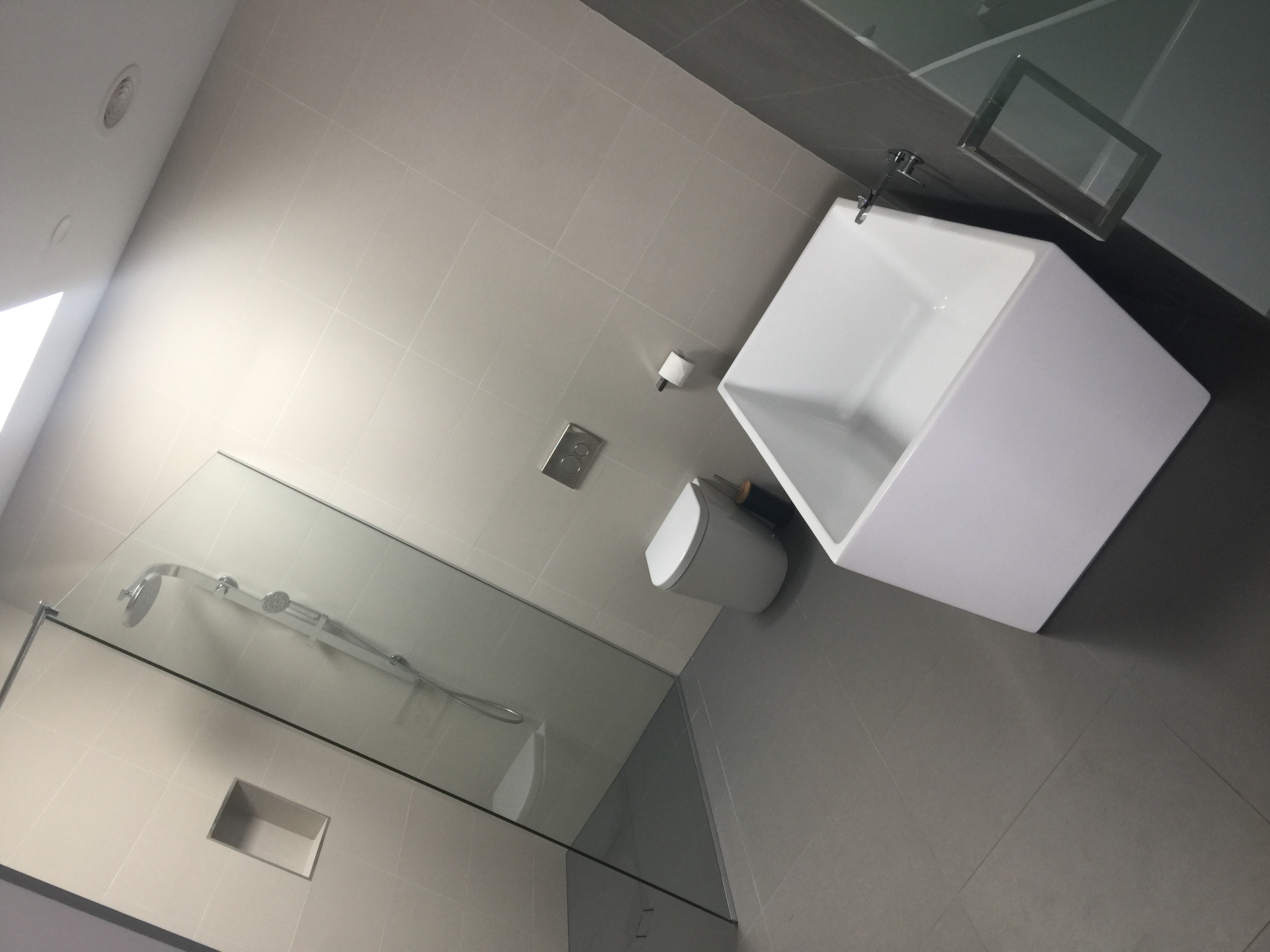 2 Bedroom - 1 King 2 Single