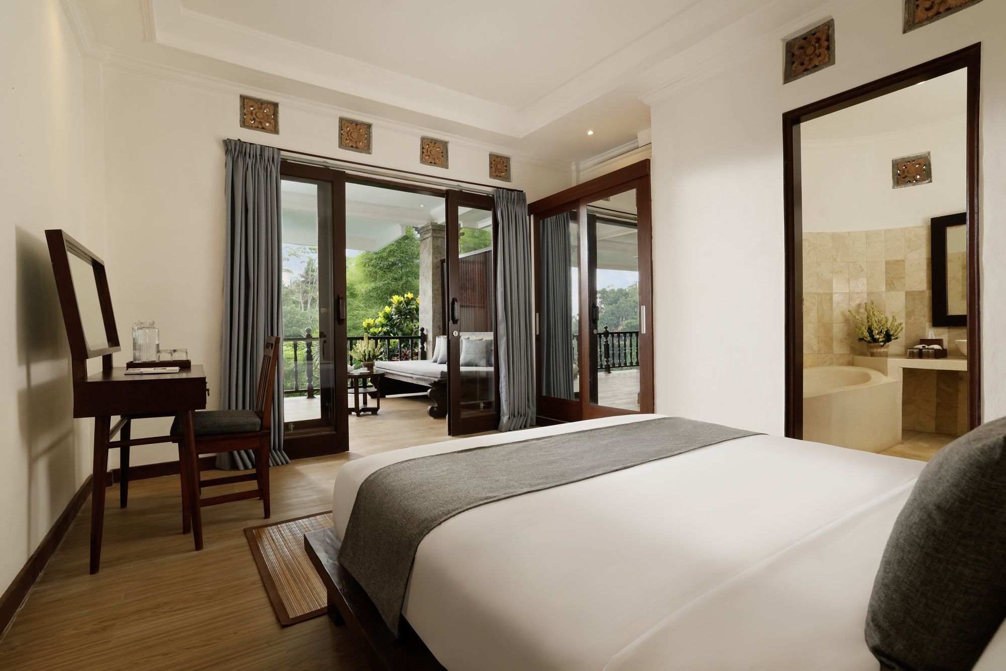 Last Minute Escape: Up to 30% OFF