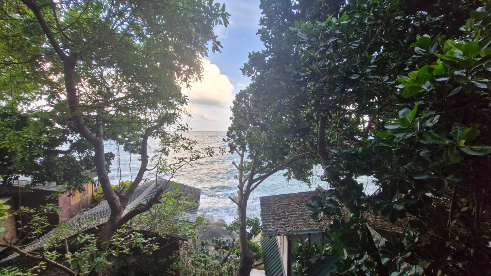 Deluxe Second Row on the Rocks