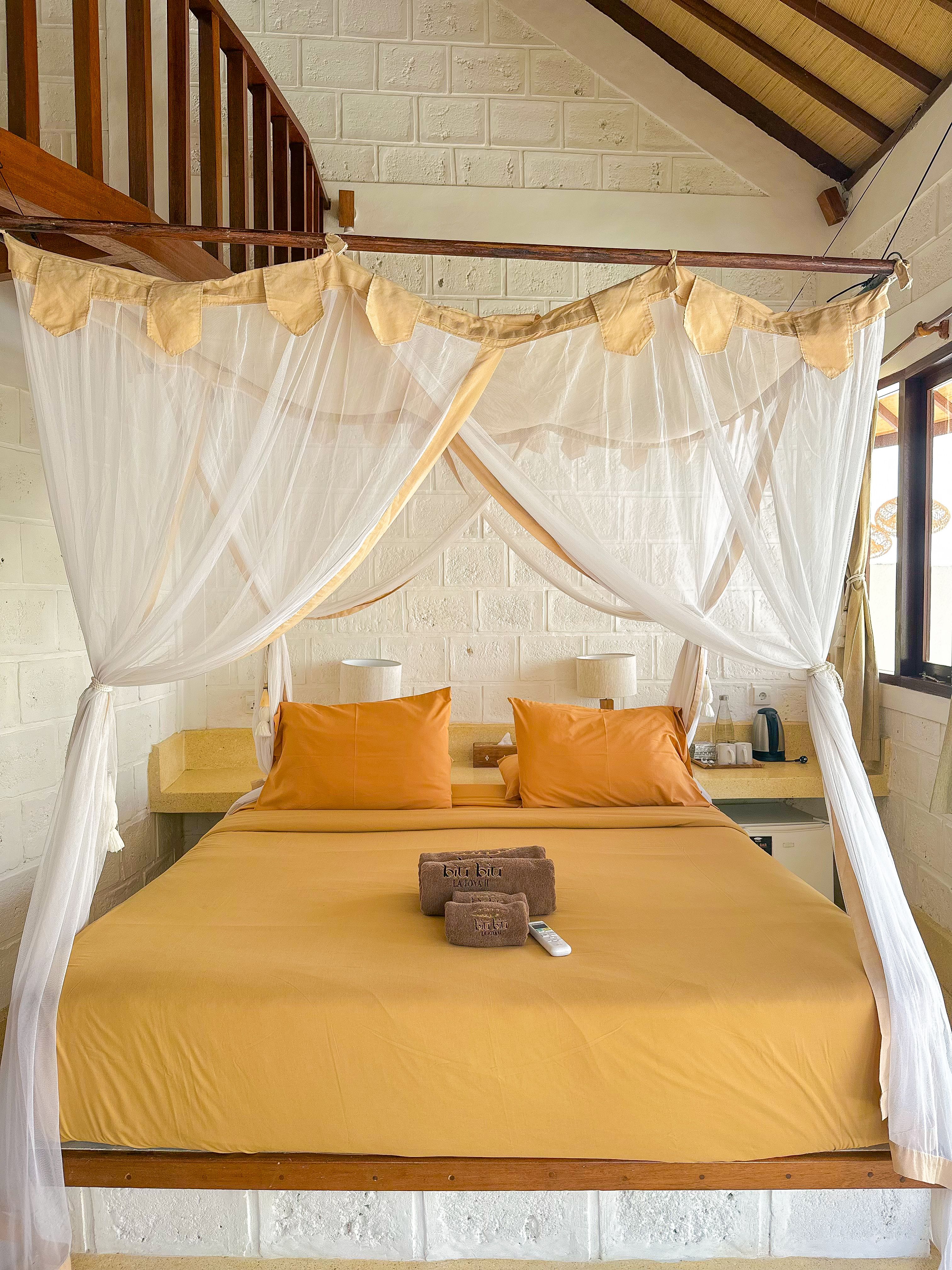 Friends or Family Room