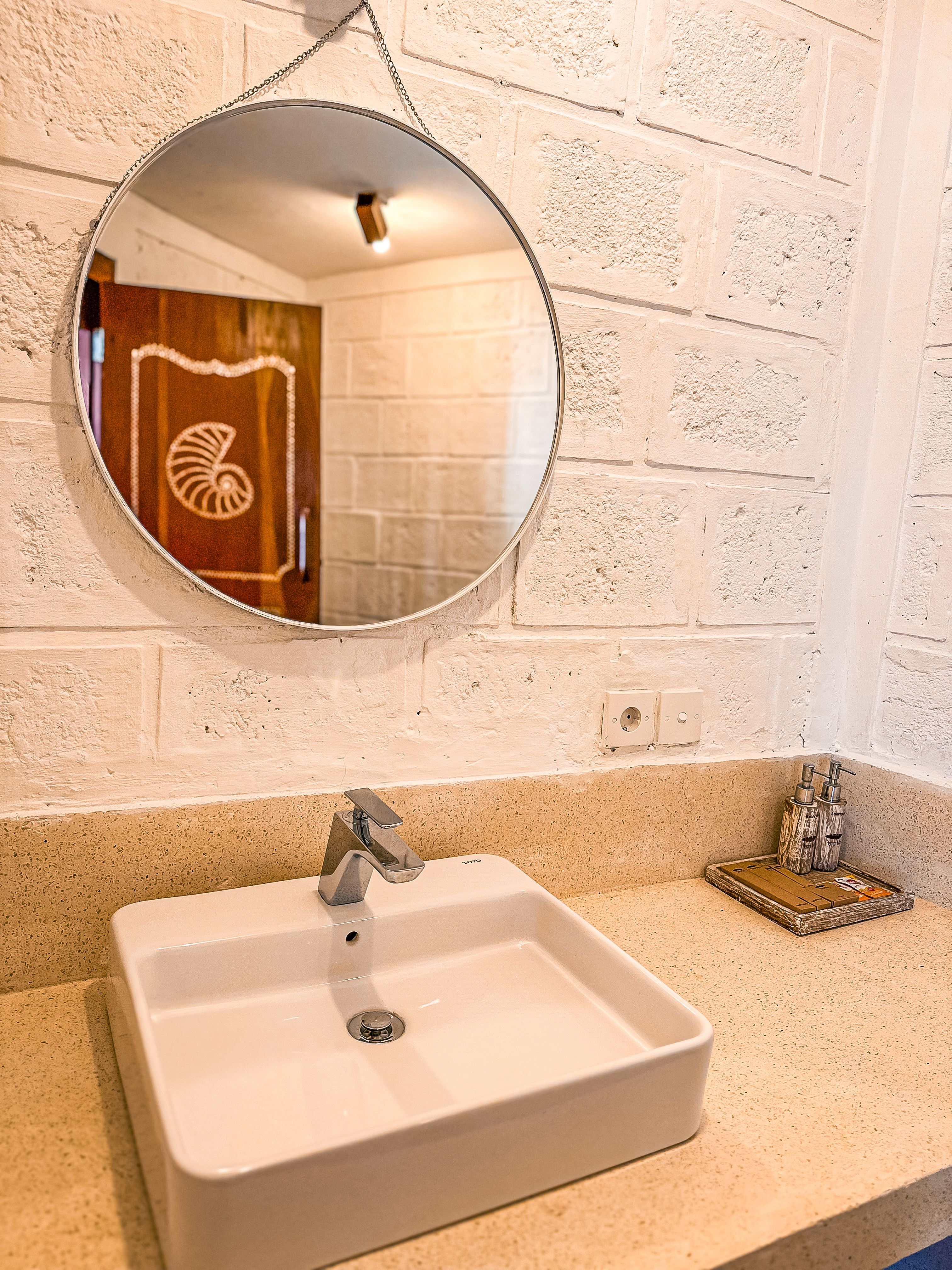 Friends or Family Room