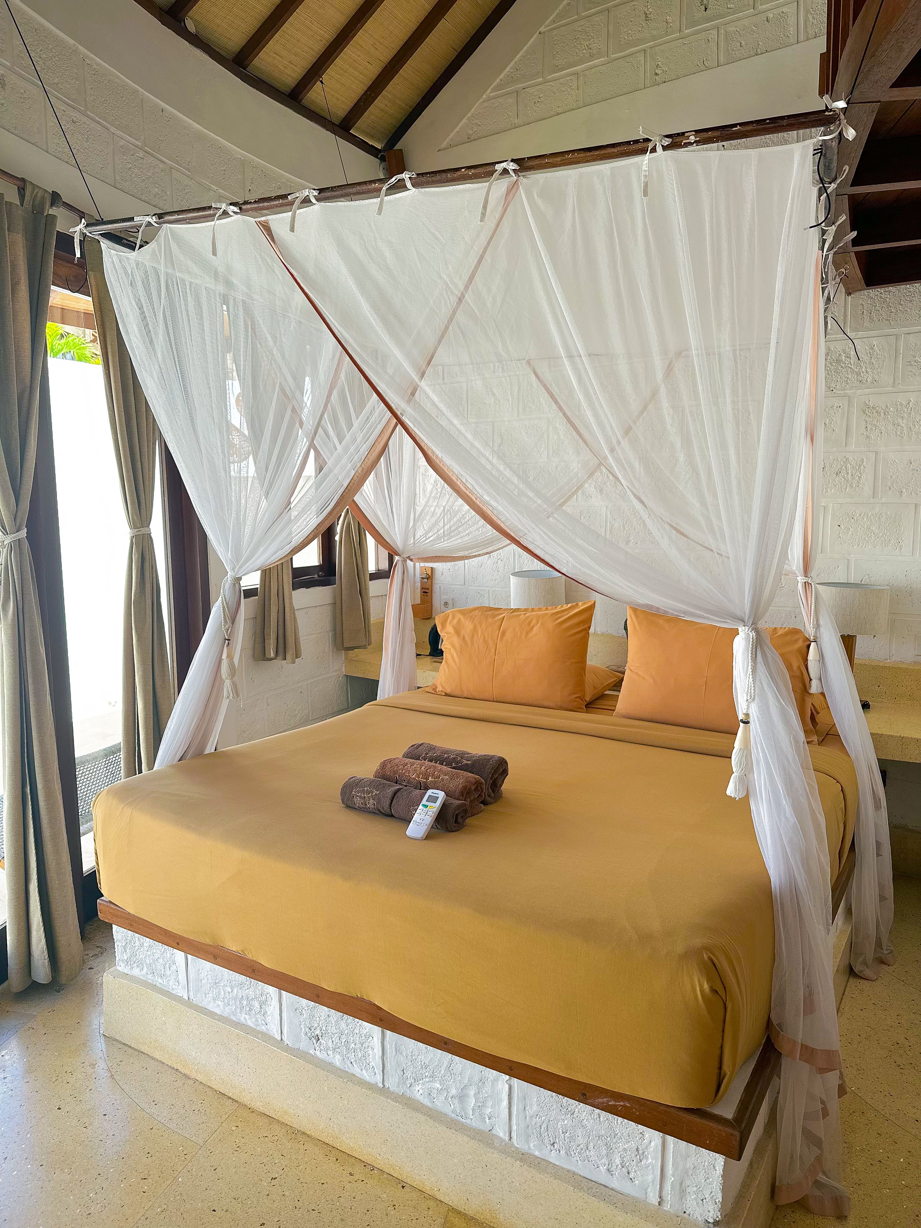 Friends or Family Room