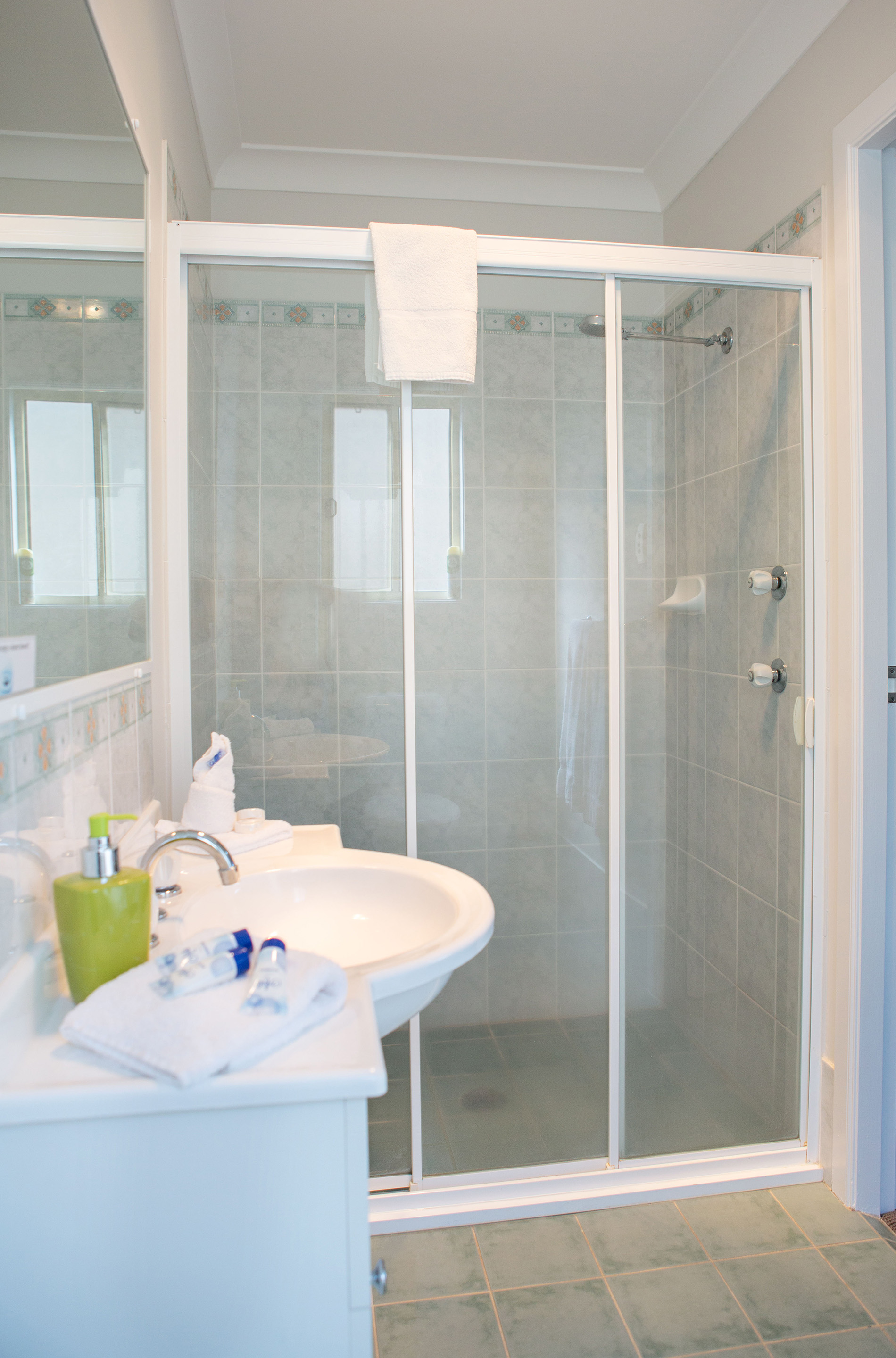 Queen -  Best Available Rate