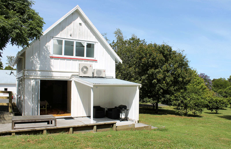 Green Room - Deluxe Barn Studio