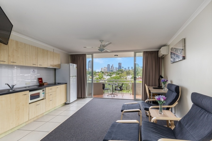 King Studio with CITY VIEW