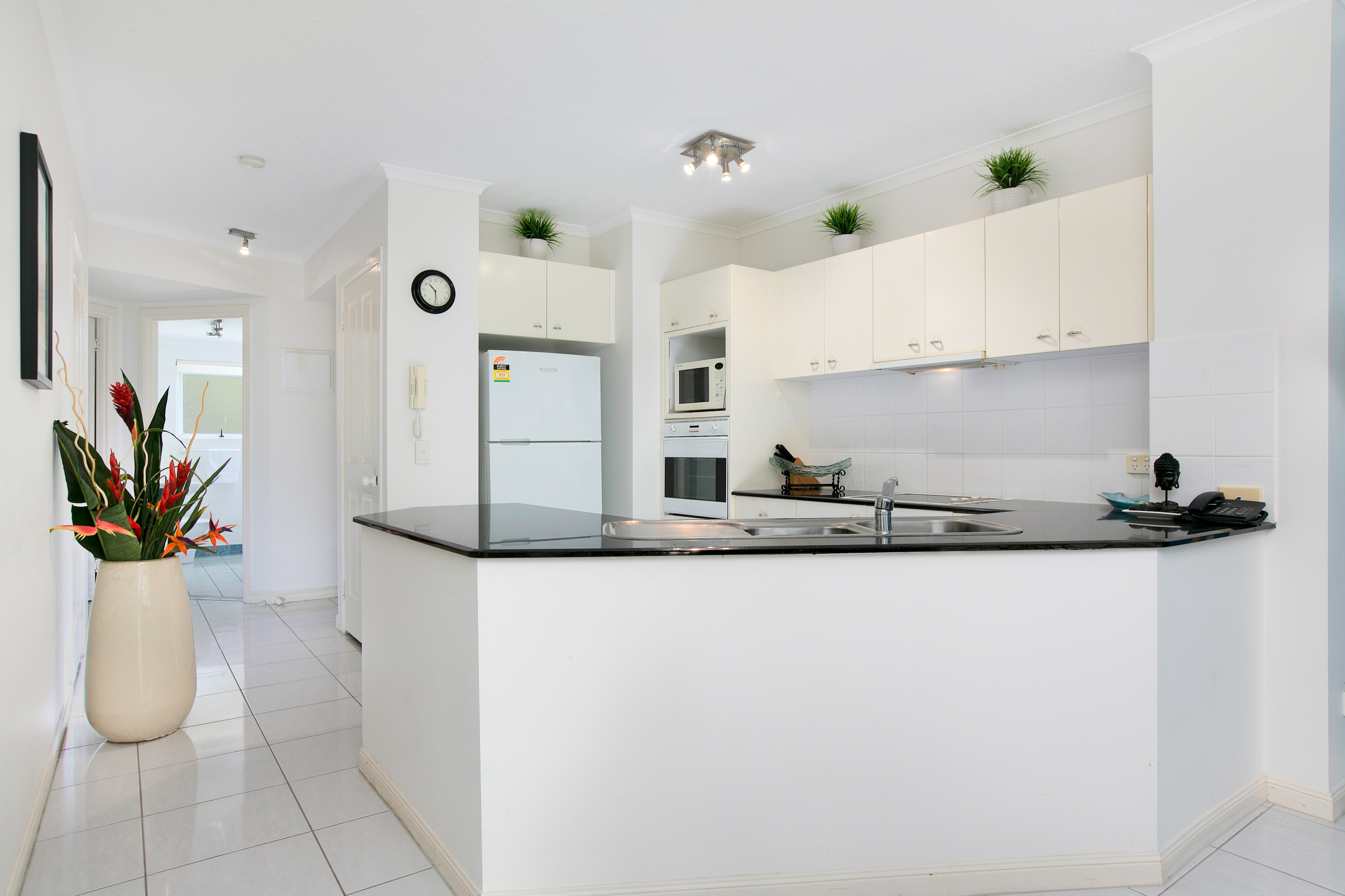3 night stay - 3 Bedroom Beachfront
