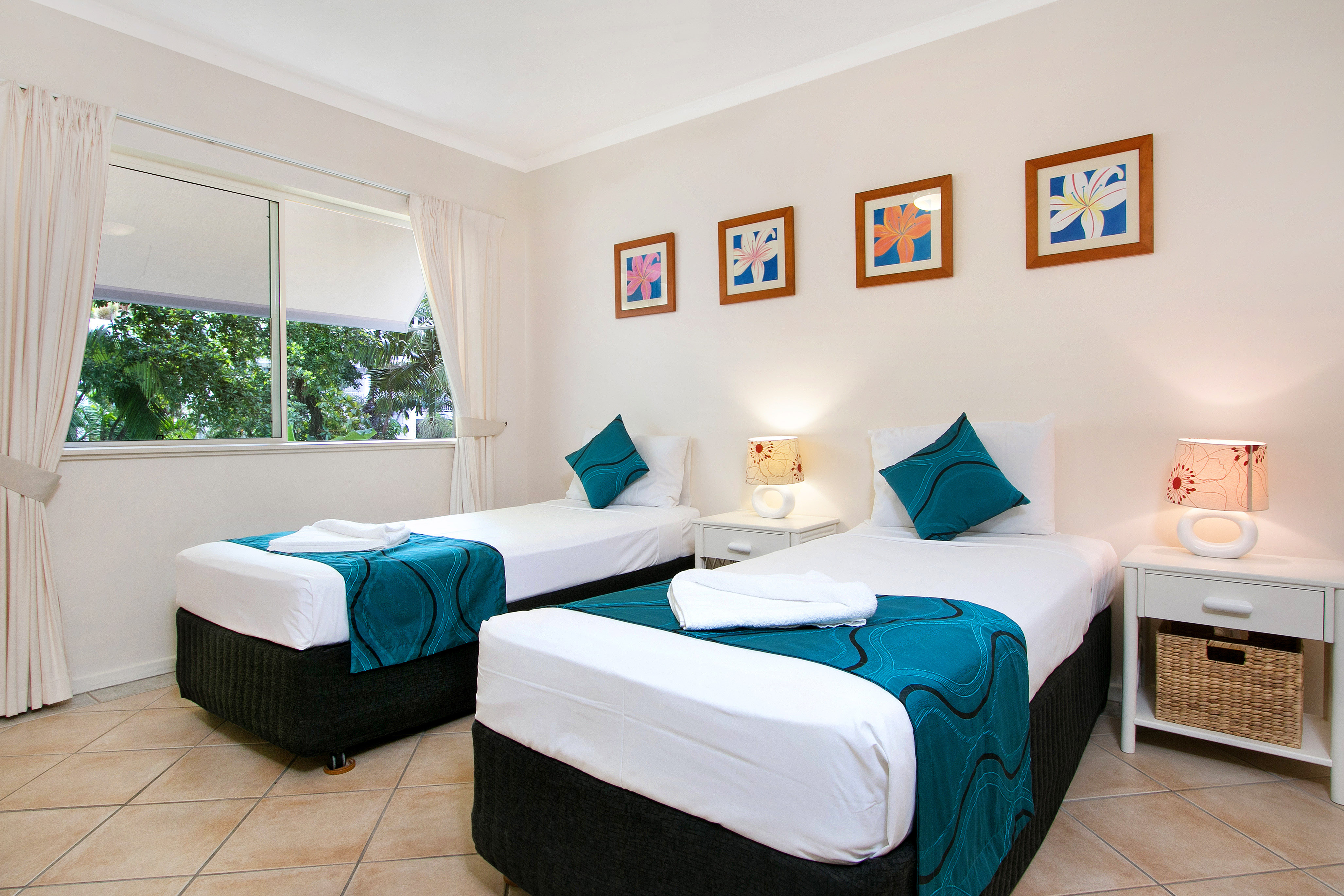 3 night stay - 3 Bedroom Beachfront