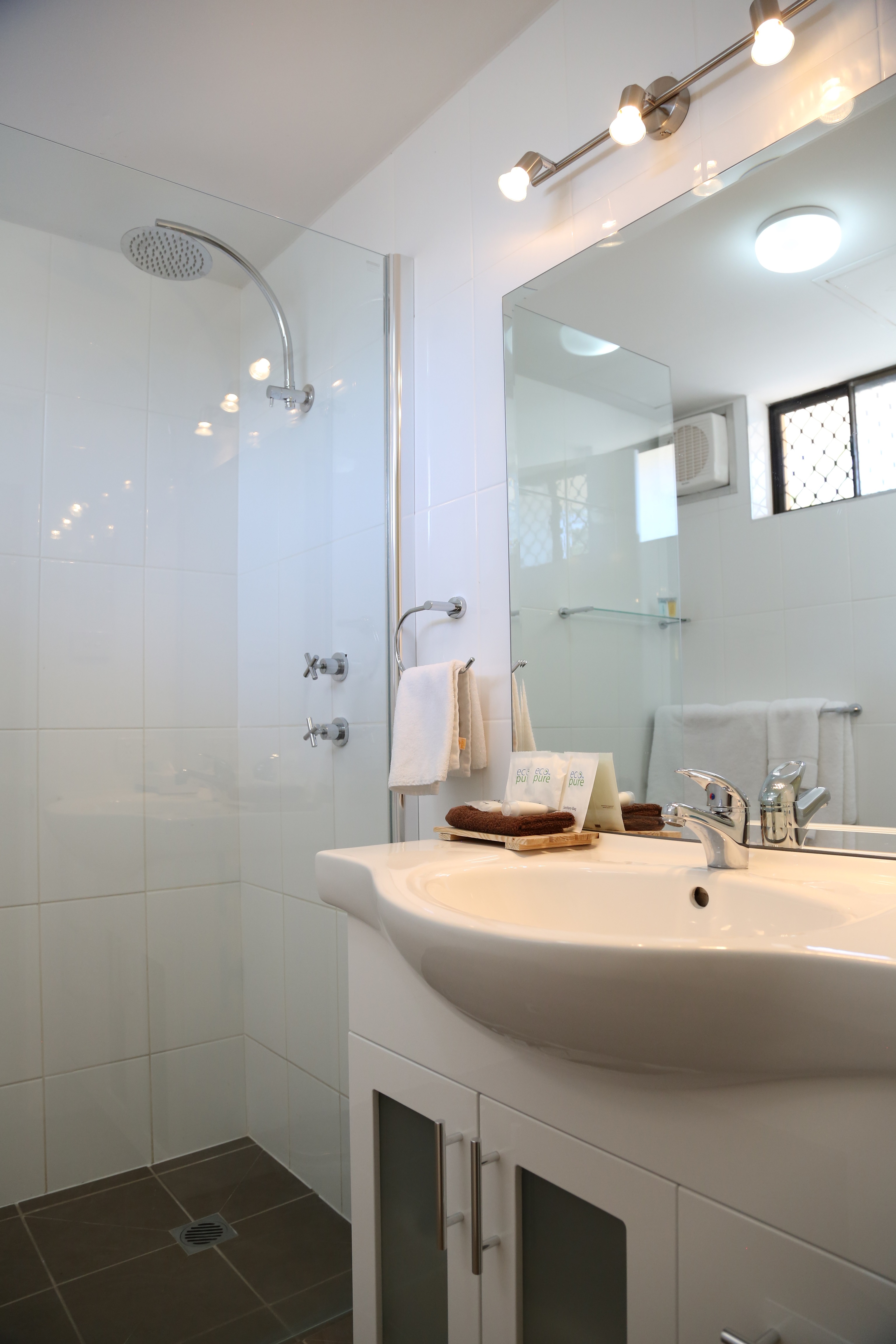 Executive King - Room Only Rate