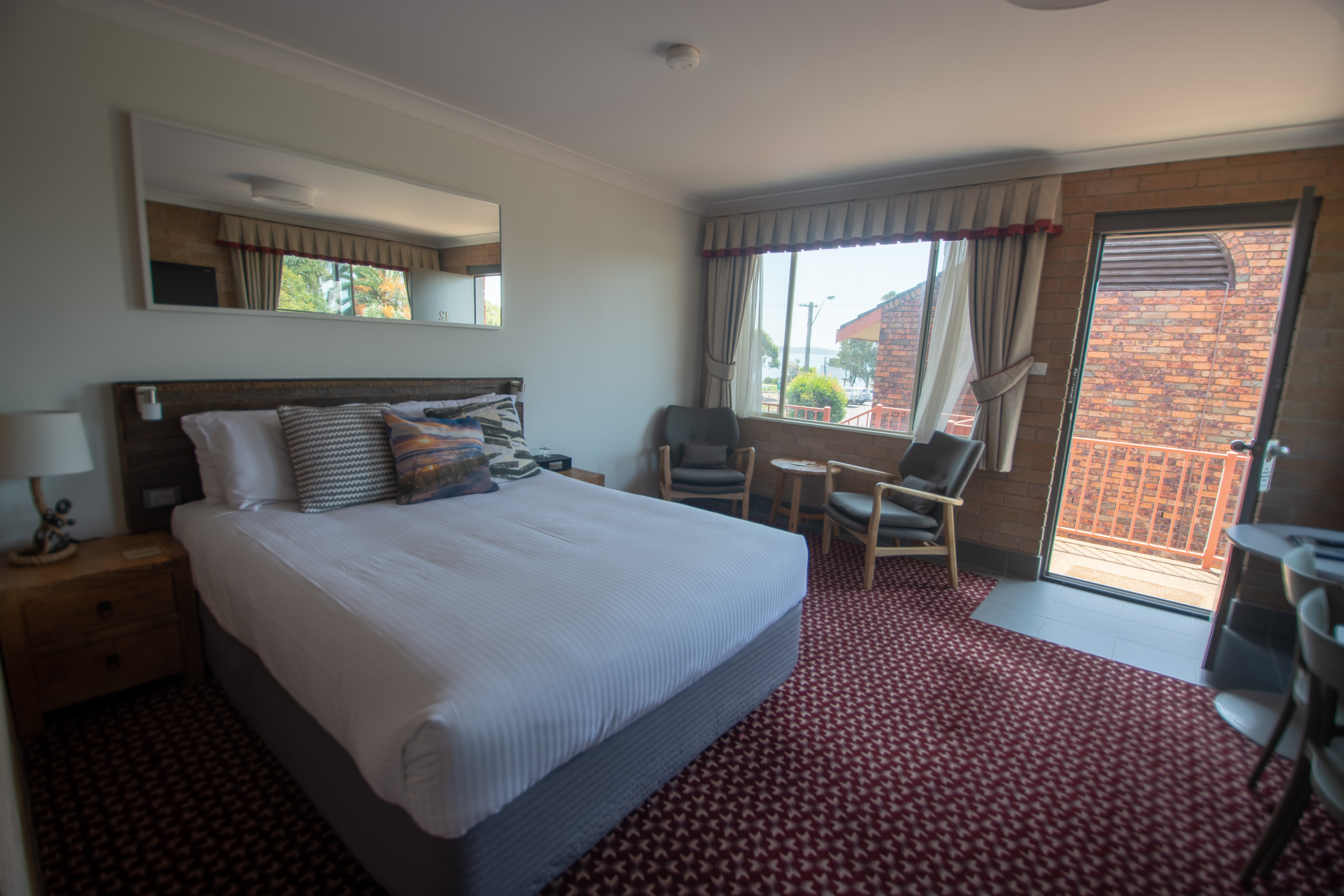 Waterview Suite Queen Bed Room 10