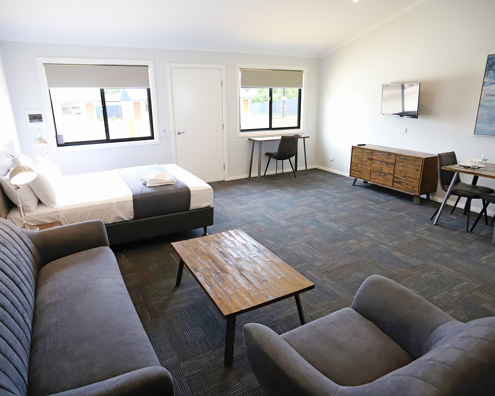 Eastend Studio Apartments