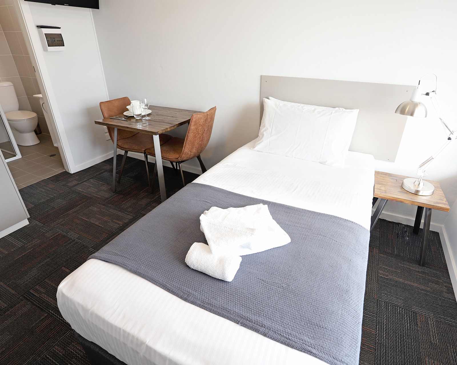 Eastend Studio Apartments