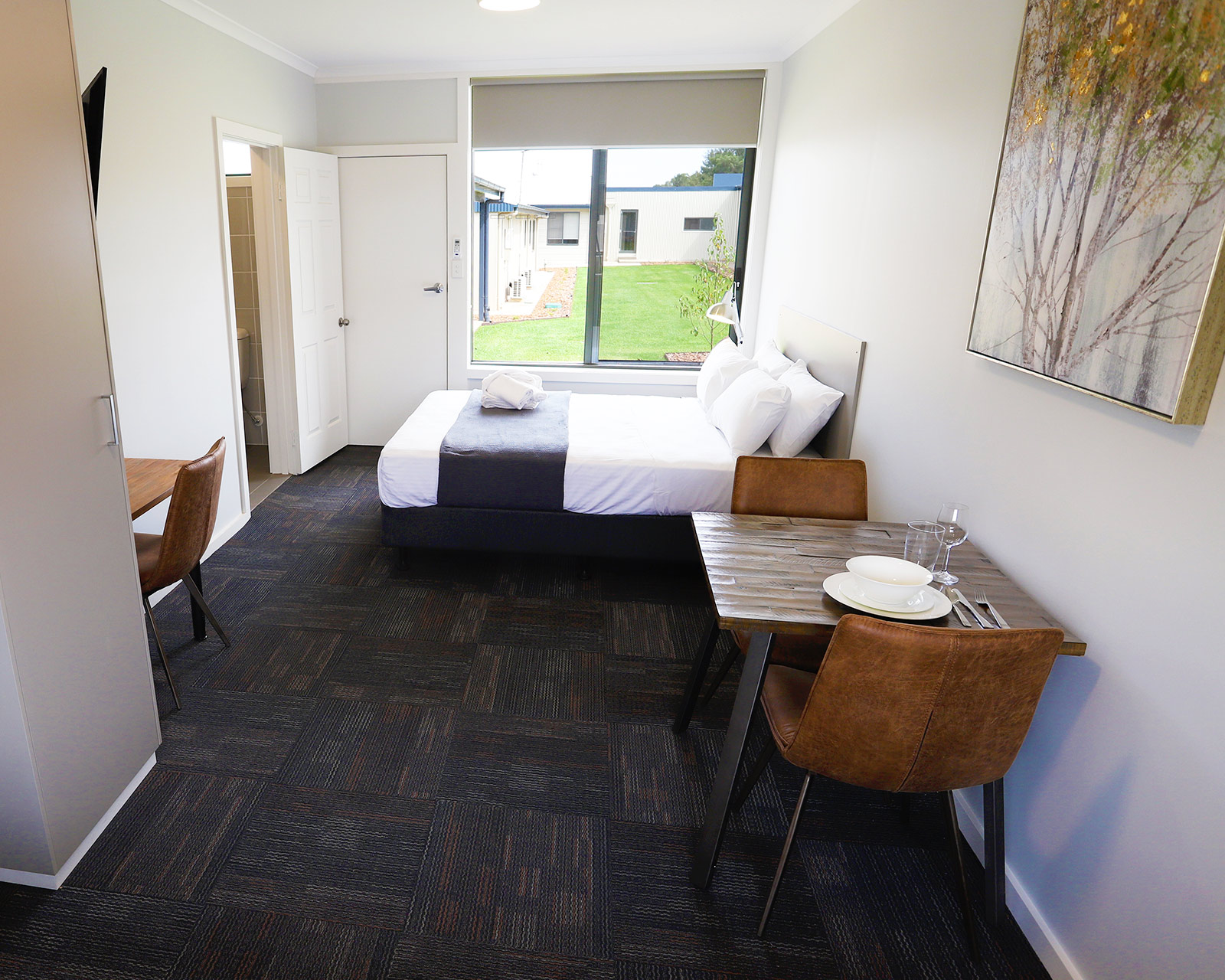 Eastend Studio Apartments