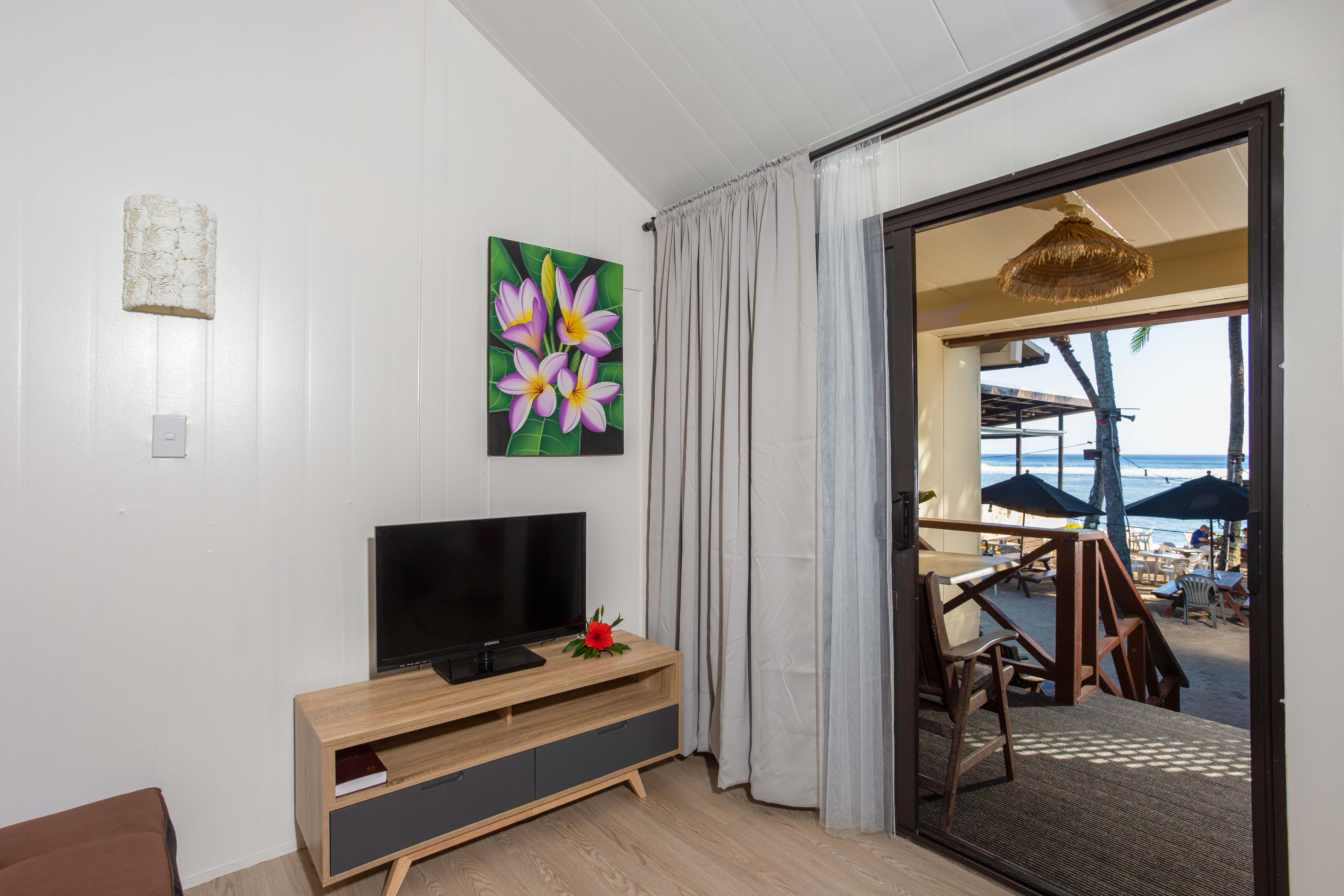 Beachside Studio 10% off Non-refundable