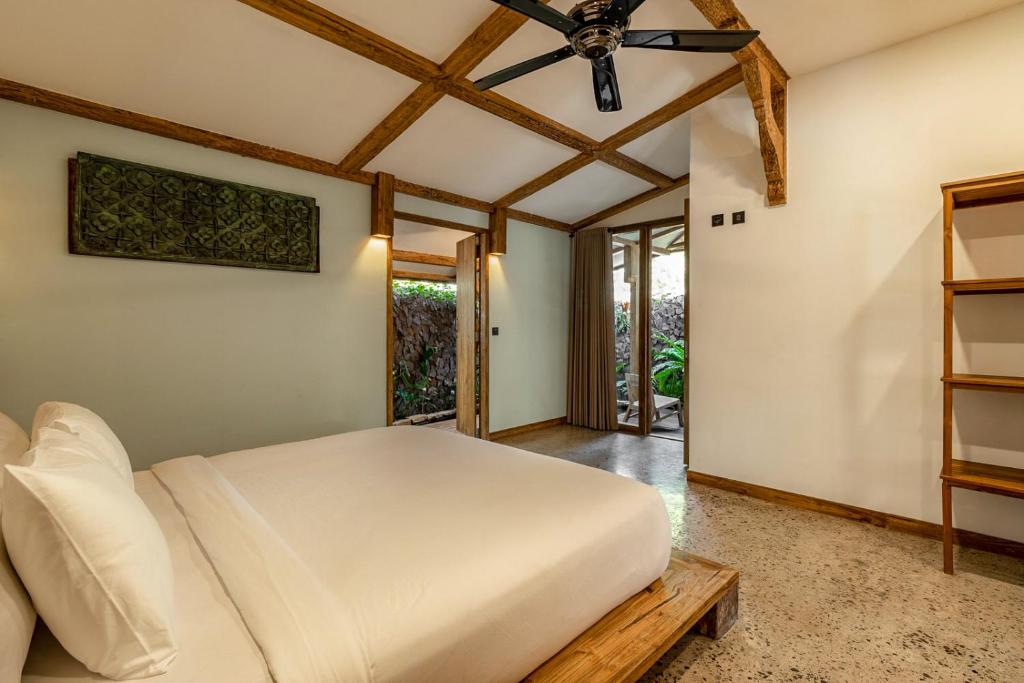 Villa Oscar Standard