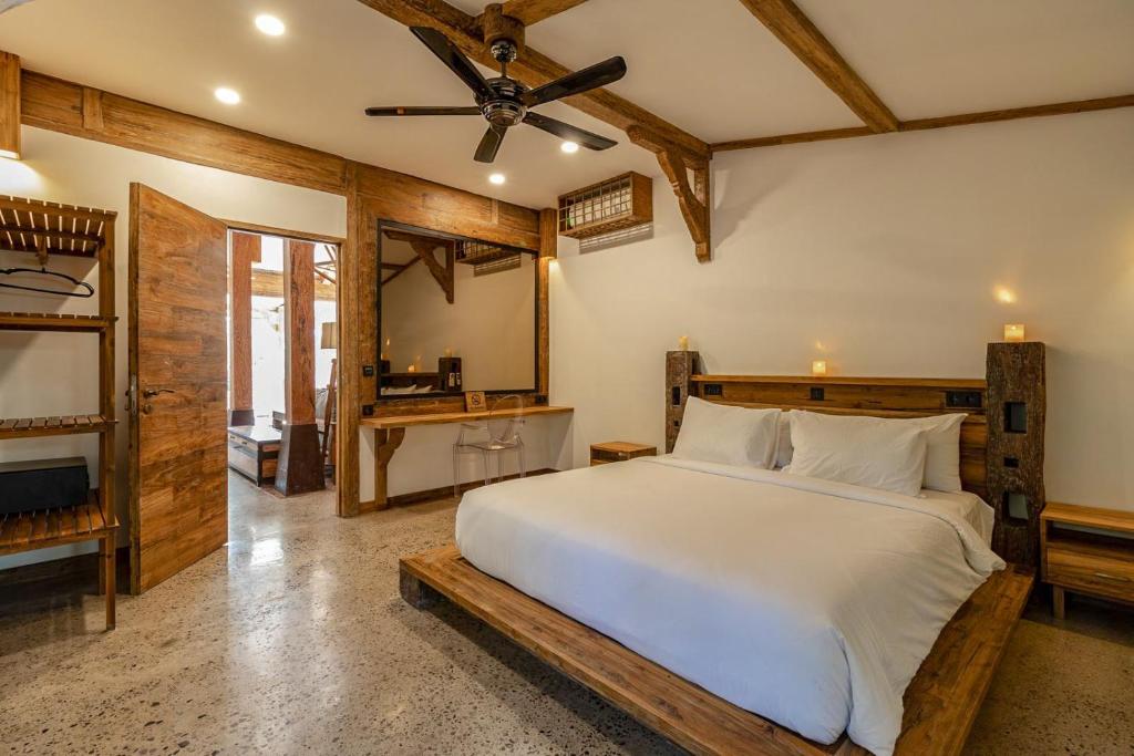 Villa Oscar Standard