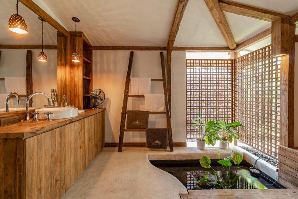 Villa Oscar Standard