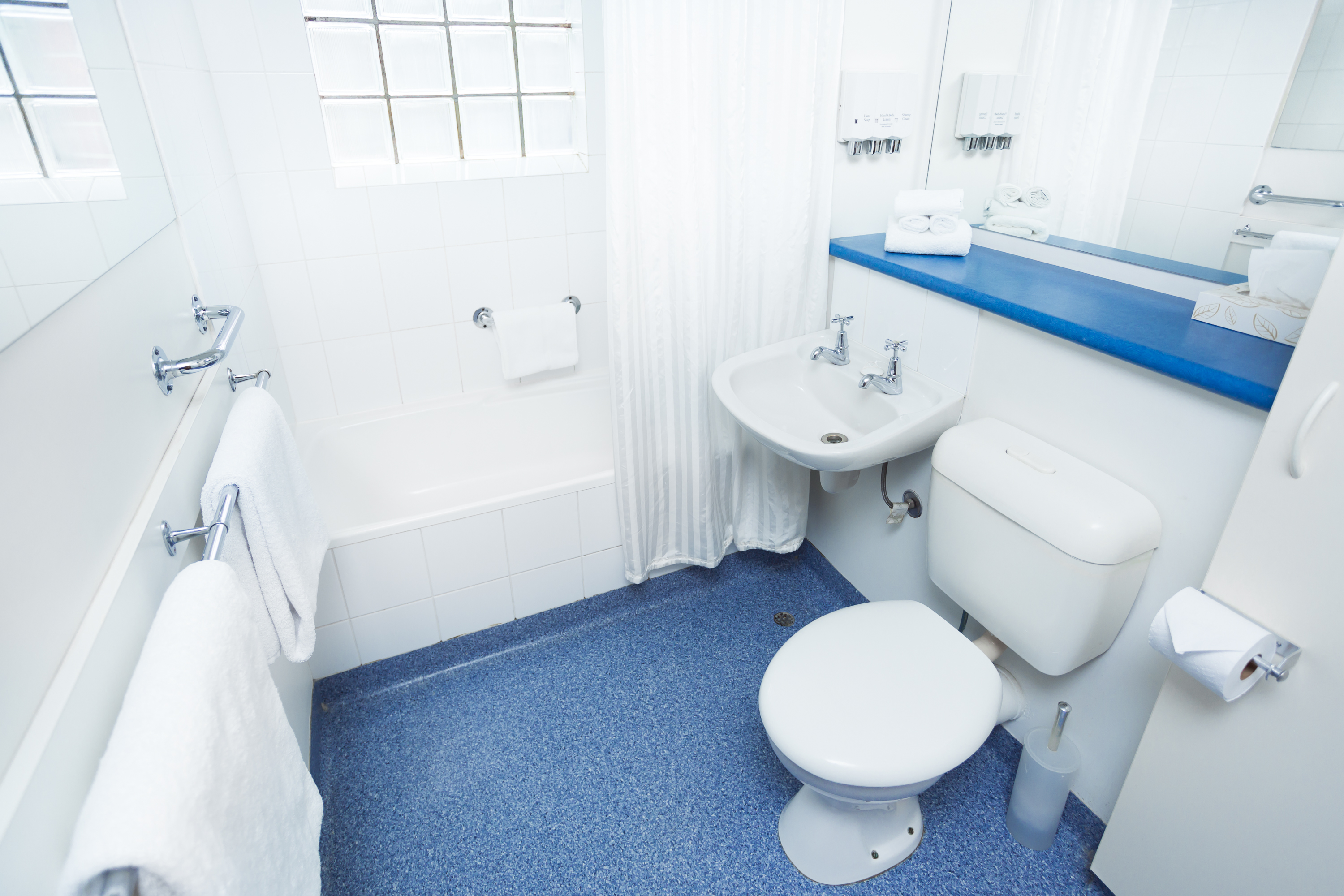 2 Bedroom Single Level Apartment