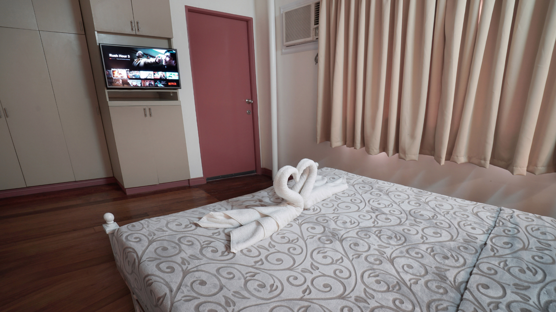 Deluxe Poolview with Free Breakfast for Two