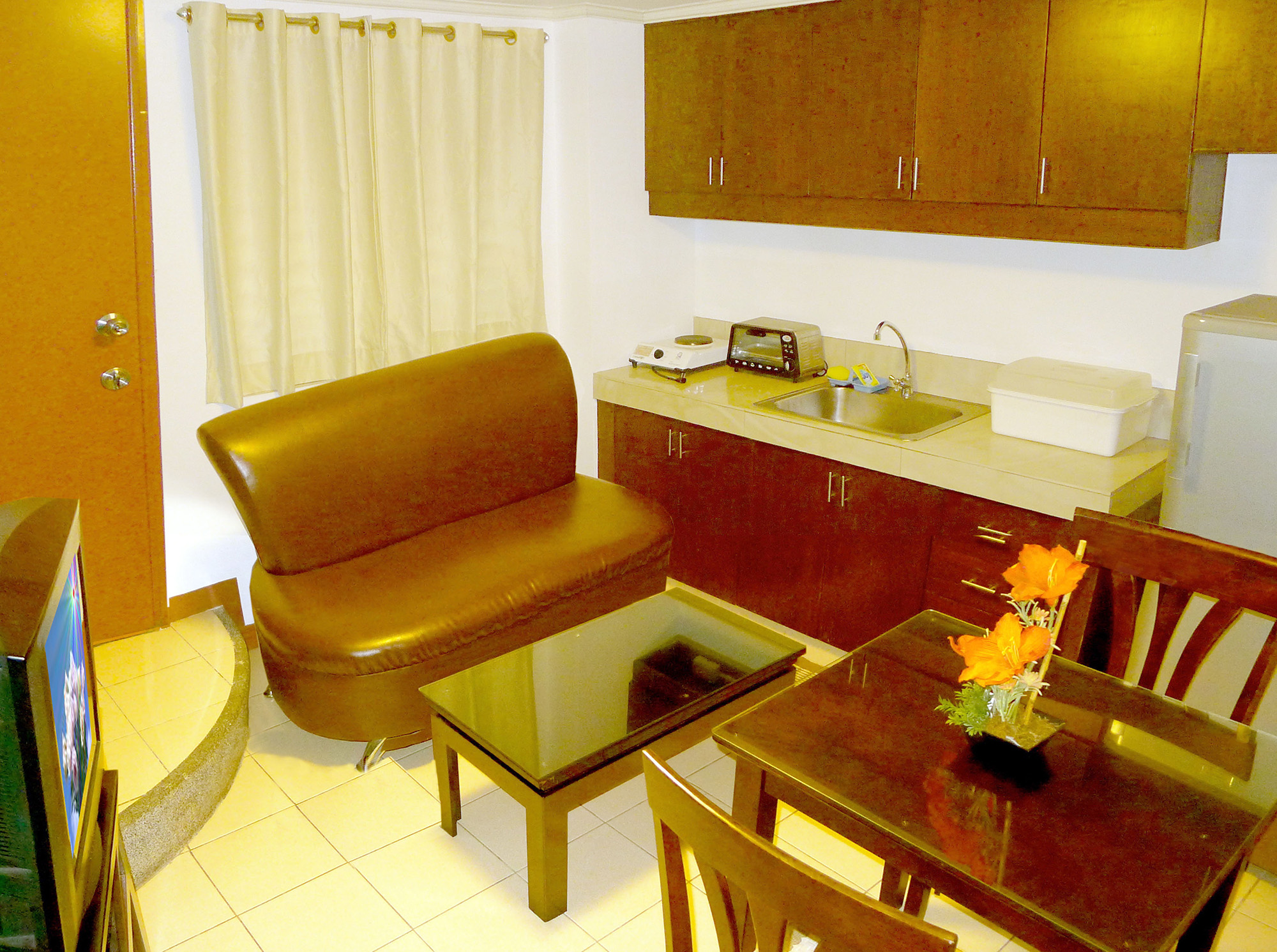 Standard (Free breakfast for two)