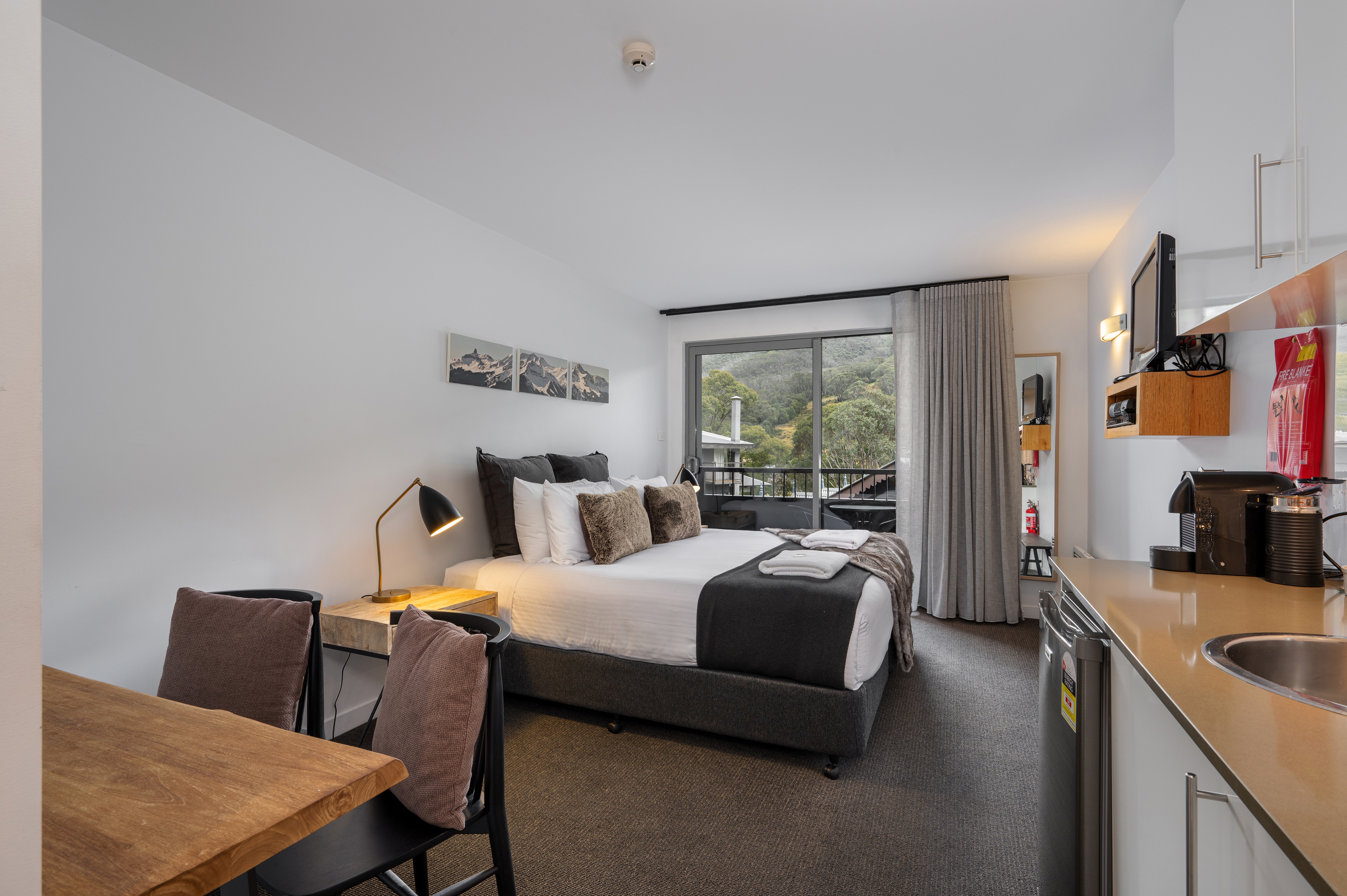 Studio Apartment 5 Night Minimum