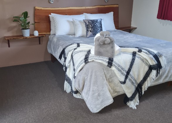 Clifftop 2 bedroom Cabin (1-4 people)