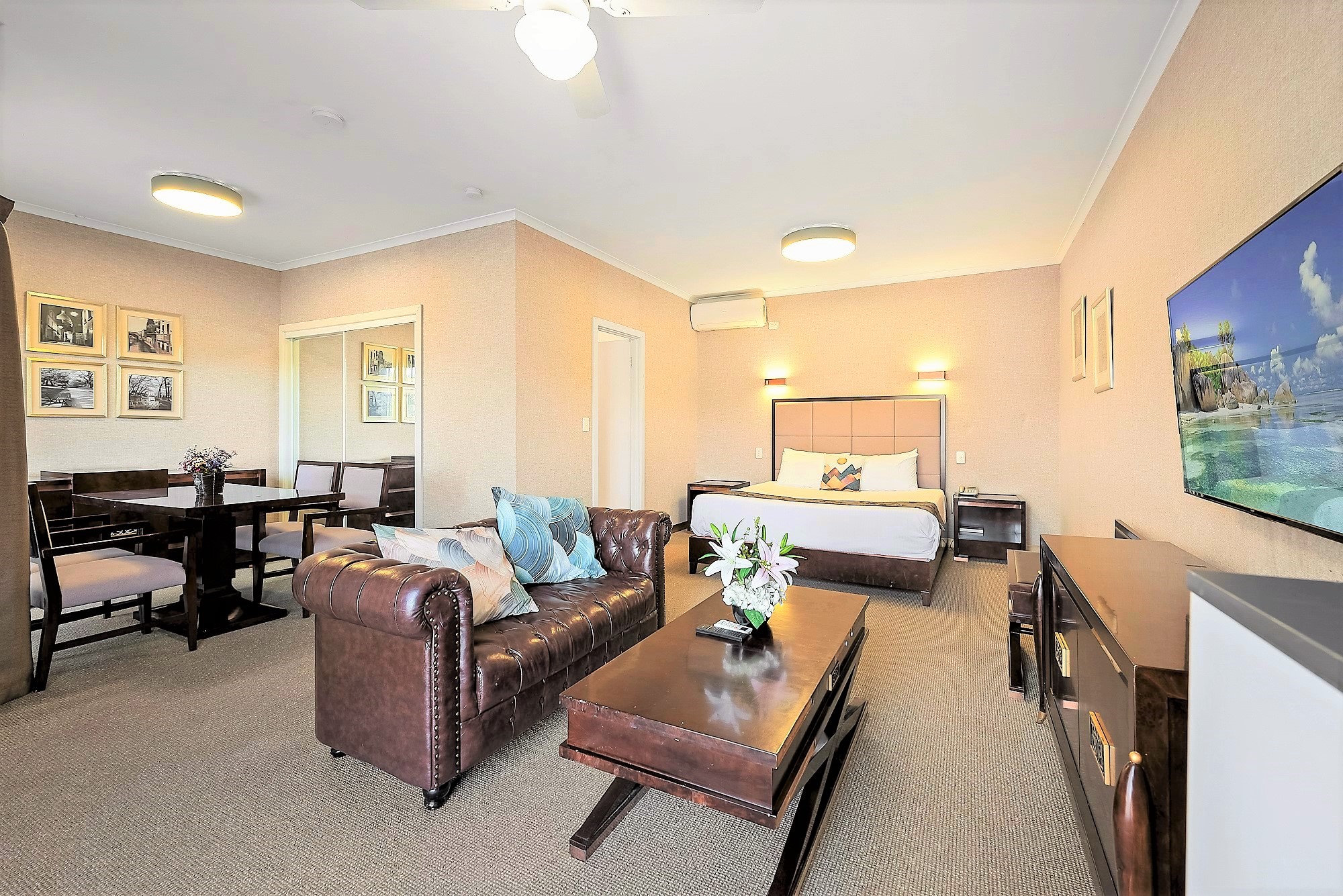 Hillview Spa with One Kind Bed