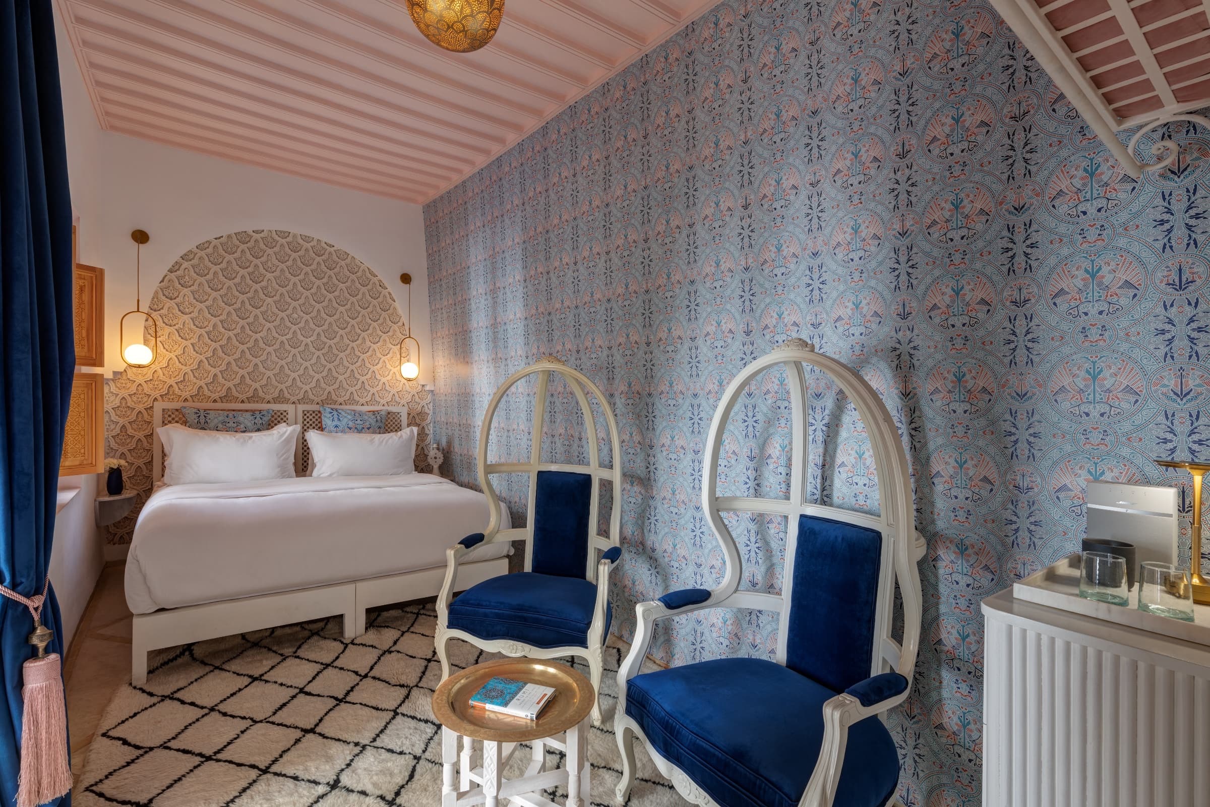 Nigella Super King/Twin Daily Breakfast Inc